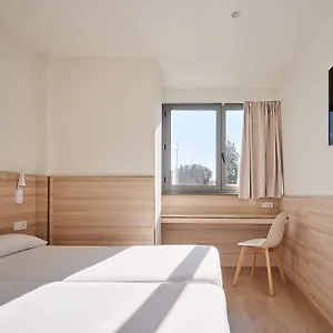 https://hostal-lami.catalonia-hotels.com